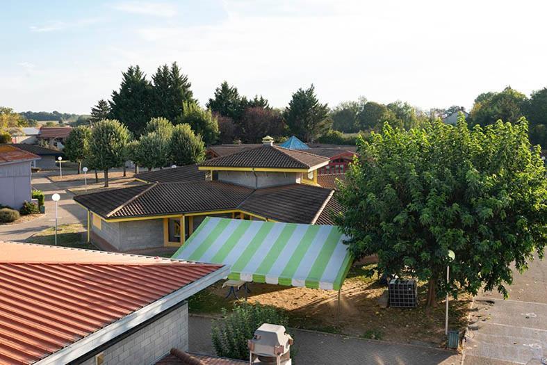 Domaine De Sainte-Croix Hotel Buitenkant foto